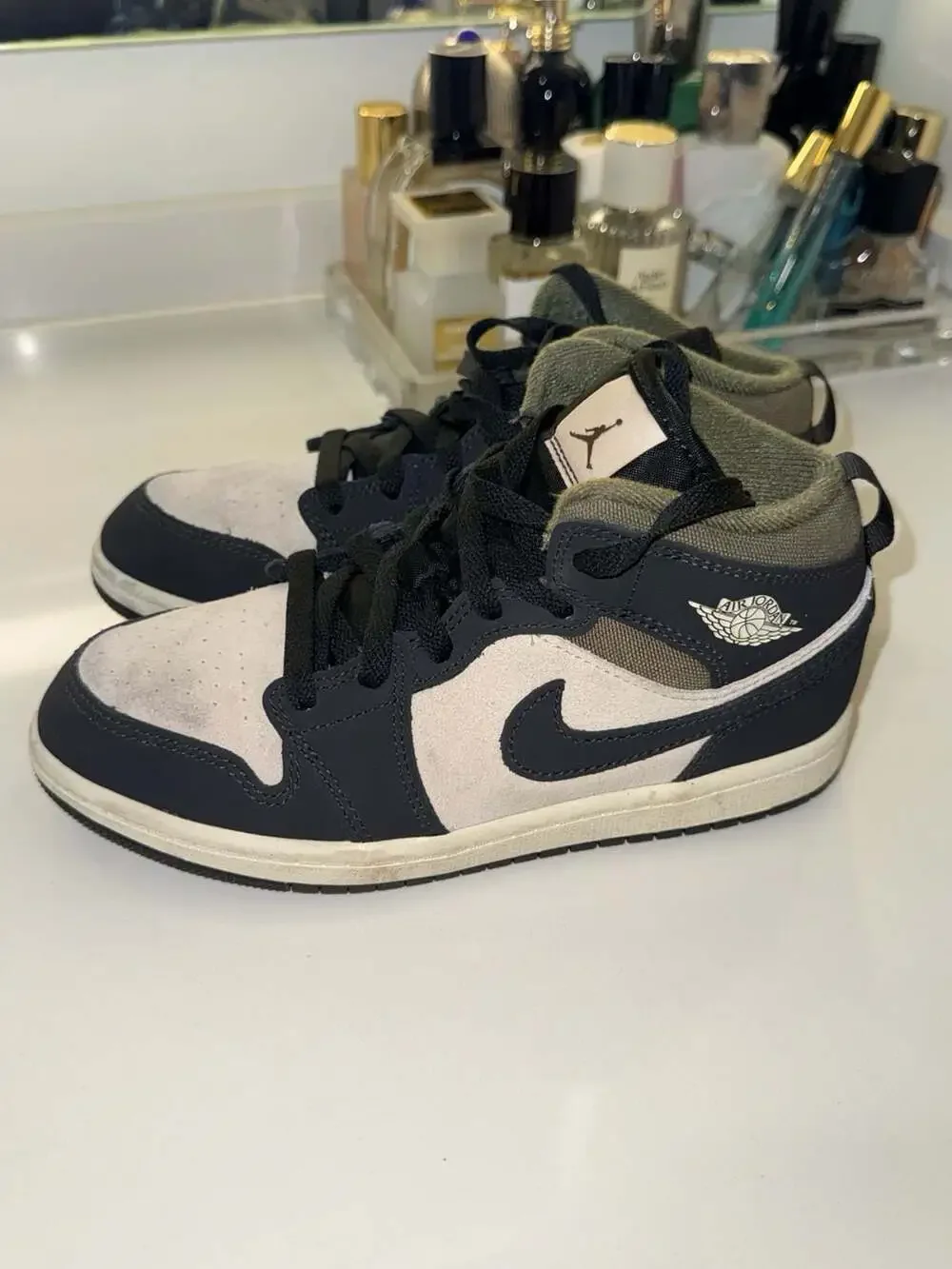 Air Jordan 1 Mid SE Light Orewood Brown Medium Olive Size 3Y